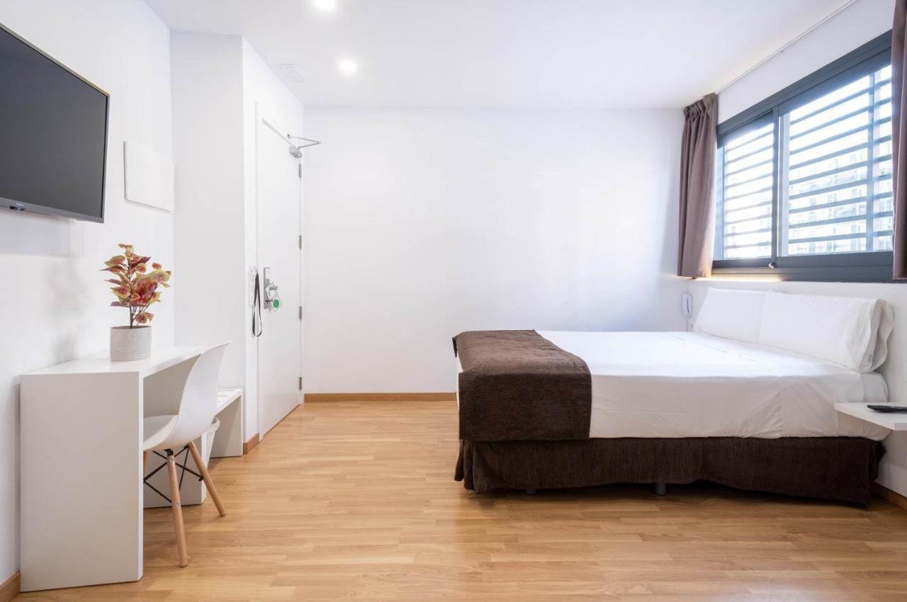 Hotel Bestprice Girona Zewnętrze zdjęcie